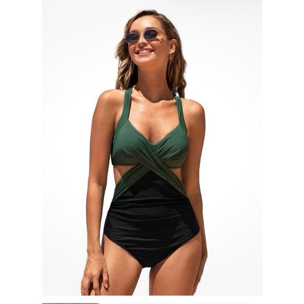 NWT Cupshe Colorblock Cutout One-Piece Black and Green Swimsuit, SIZE Small